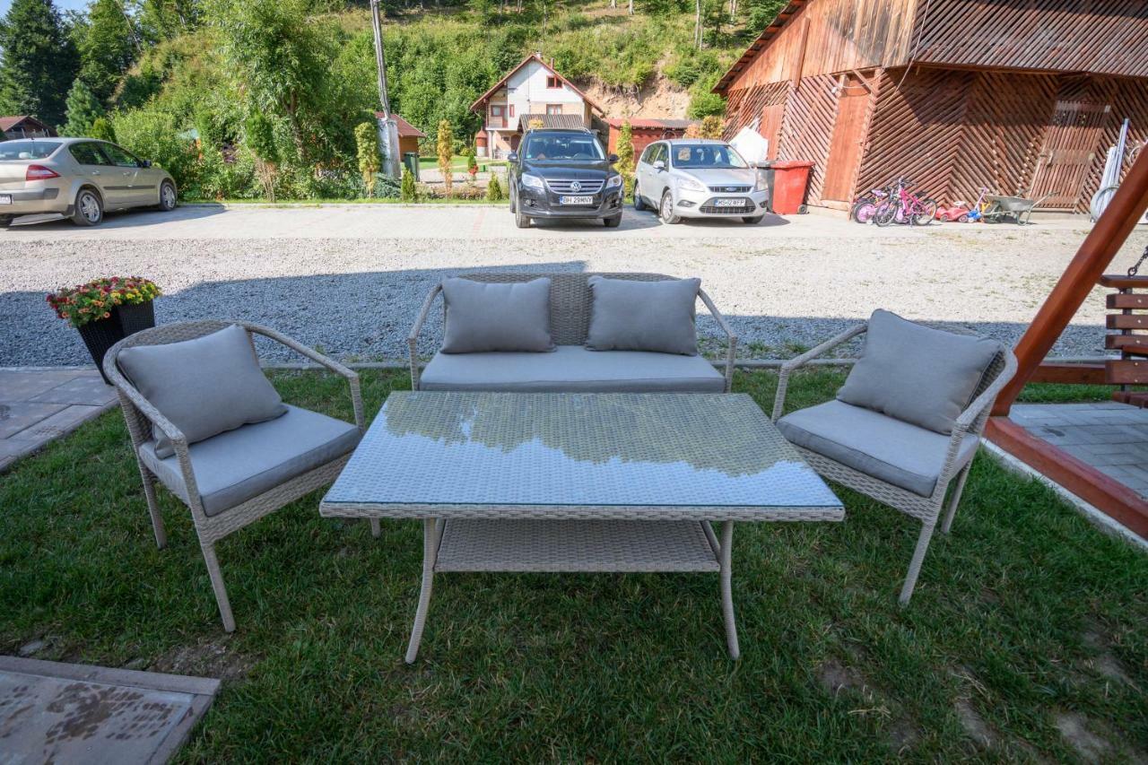 Casa Moldovan Совата Екстериор снимка