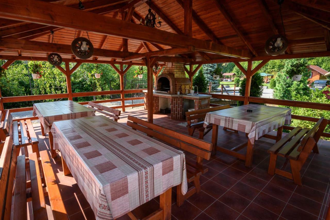 Casa Moldovan Совата Екстериор снимка